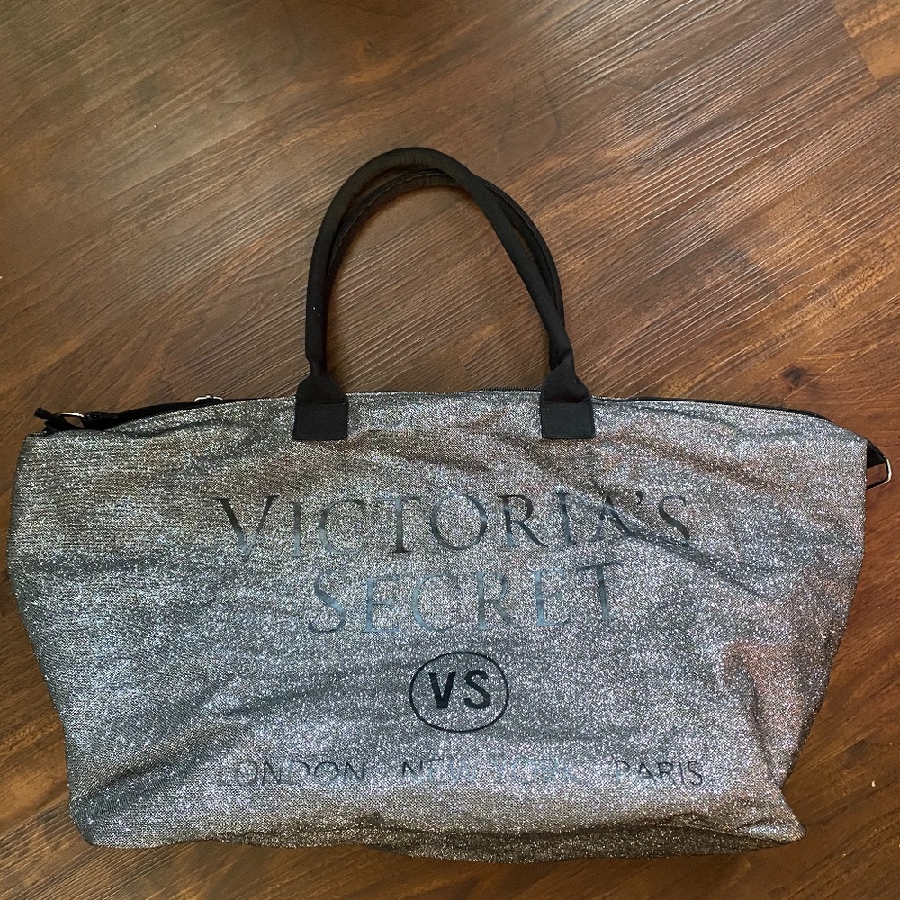 Victoria secret weekender bag